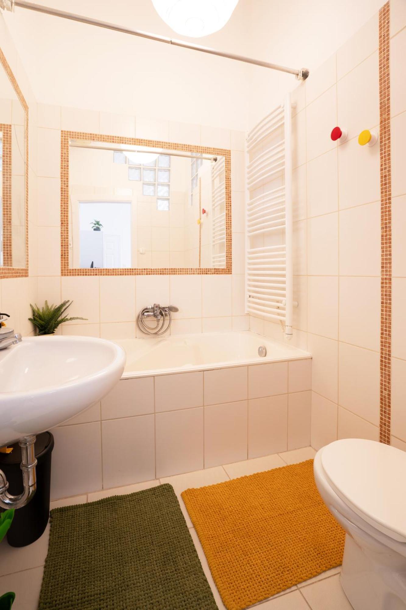 בודפשט Cosmopolitan Studio - Chic Getaway In A Fancy Neighbourhood מראה חיצוני תמונה